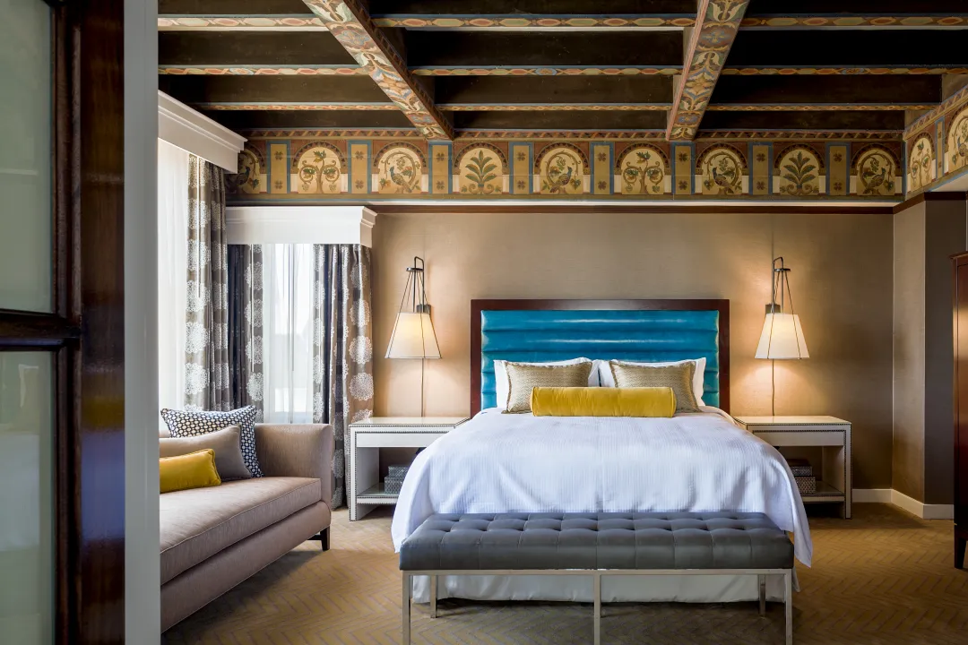 CourtyardbyMarriottDowntown-PresidentialBedroom.jpg
