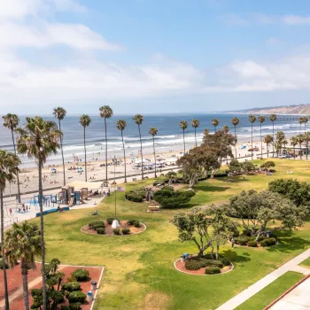 Bright and sunny day at La Jolla Shores