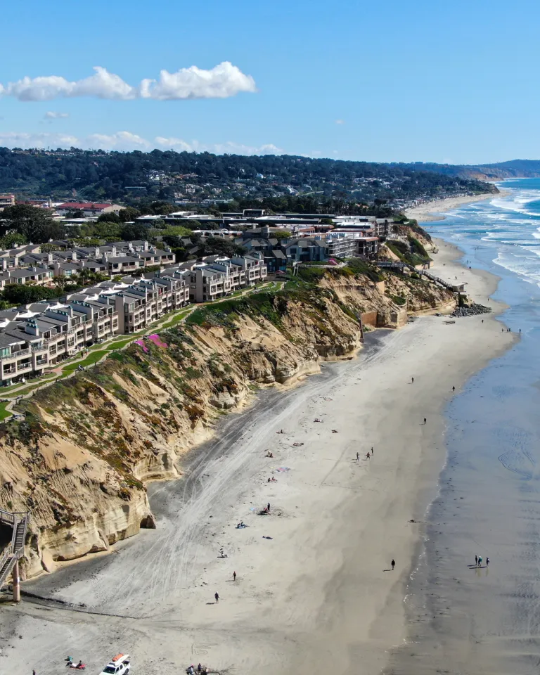 Wide open sandy beaches of Solana Beach