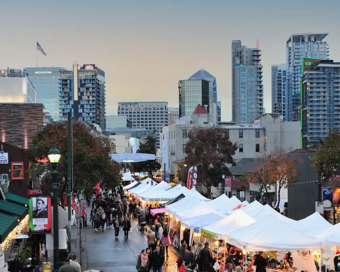 25+ Free Holiday Happenings