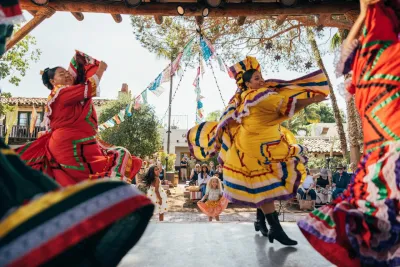 Cinco de Mayo dancers