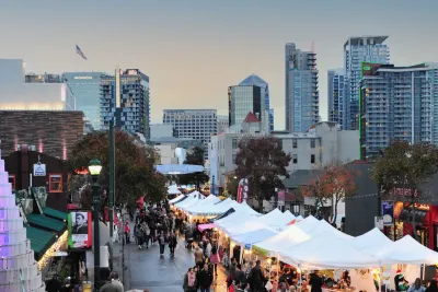 25+ Free Holiday Happenings
