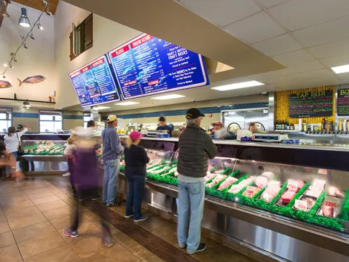 Find Classic Eats & Drinks