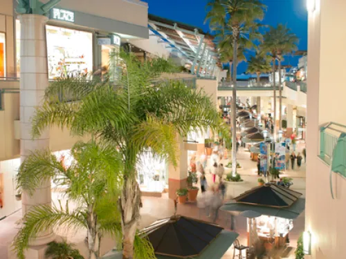 EMBRACE THE COASTAL CHIC LIFESTYLE