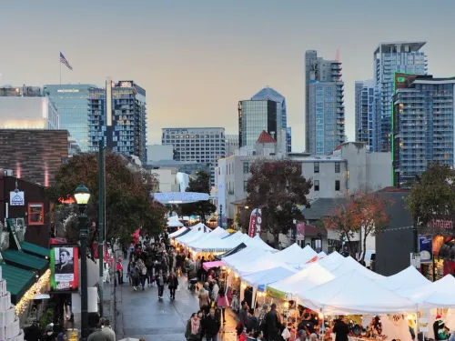 25+ Free Holiday Happenings