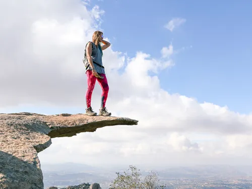 Hiking to Potato Chip Rock