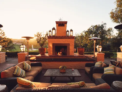 Veranda Fireside Lounge & Restaurant
